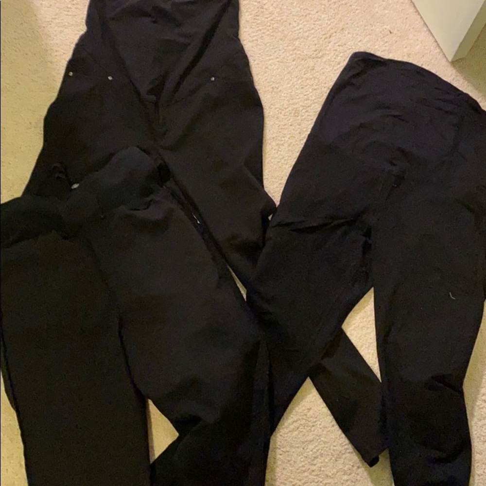 Various sizes 4 to 6 maternity leggings